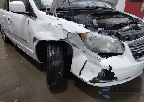 2014 Chrysler Town & Country Touring from USA, damaged, VIN 2C4RC1BG3ER434621